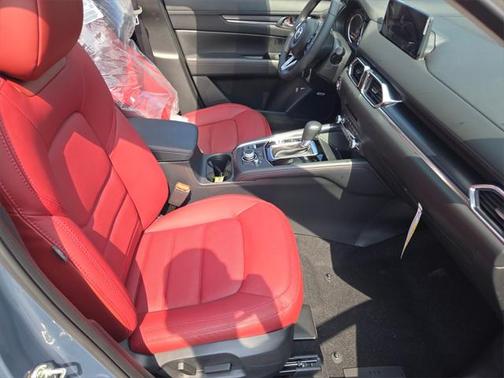 2025 Mazda CX-5 Carbon Edition