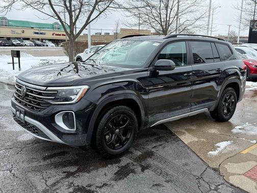 2024 Volkswagen Atlas 2.0T SE w/Technology 4MOTION