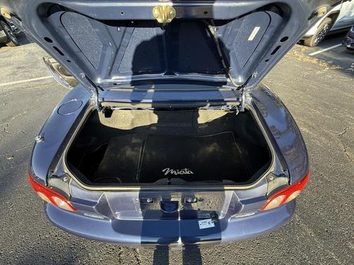 2002 Mazda MX-5 Miata Base
