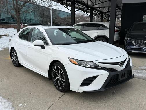 2019 Toyota Camry LE