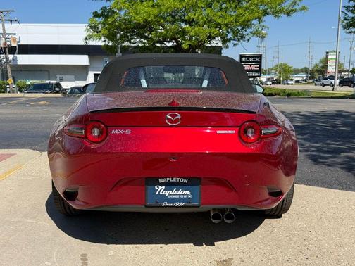 Soul Red Crystal Metallic 2026 Mazda MX-5 Miata Club