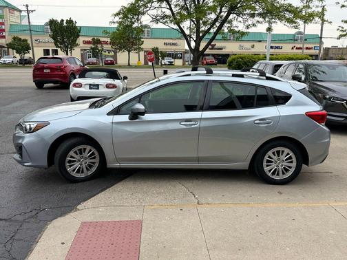 Ice Silver Metallic 2017 Subaru Impreza 2.0i Premium