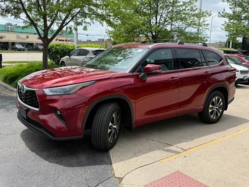 Ruby Flare Pearl 2022 Toyota Highlander XLE