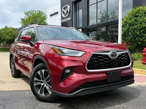 Ruby Flare Pearl 2022 Toyota Highlander XLE
