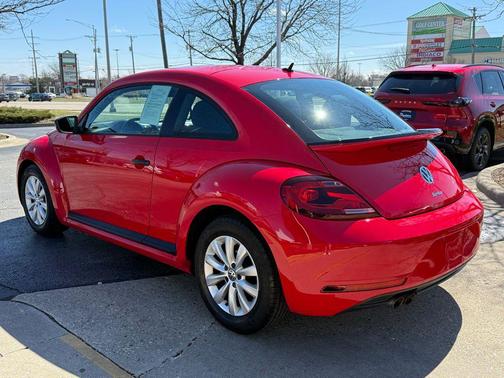 Tornado Red 2017 Volkswagen Beetle 1.8T