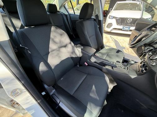 2013 Mazda Mazda3 i Sport