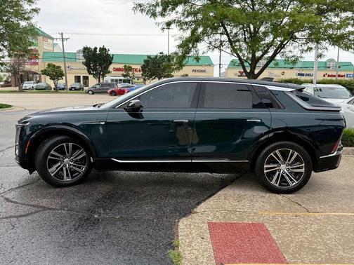 Emerald Lake Metallic 2024 Cadillac LYRIQ Luxury