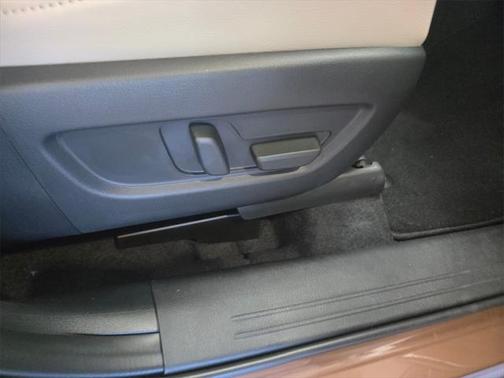 2025 Mazda CX-70 PHEV Premium Package