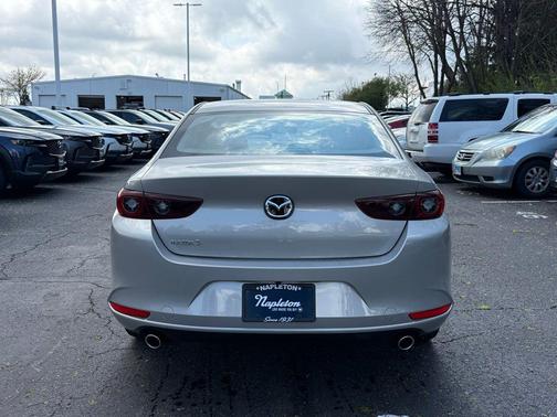 Platinum Quartz Metallic 2026 Mazda Mazda3 2.5 S Select Sport