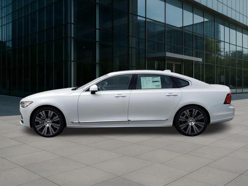 2025 Volvo S90 B6 Ultra