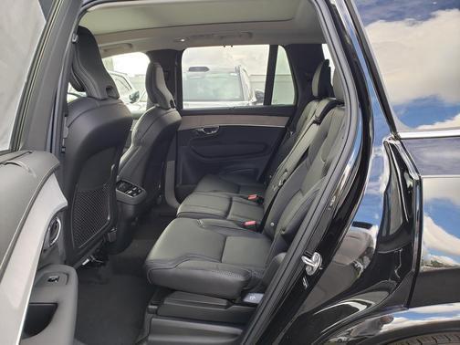 2026 Volvo XC90 B6 Ultra 7-Seater