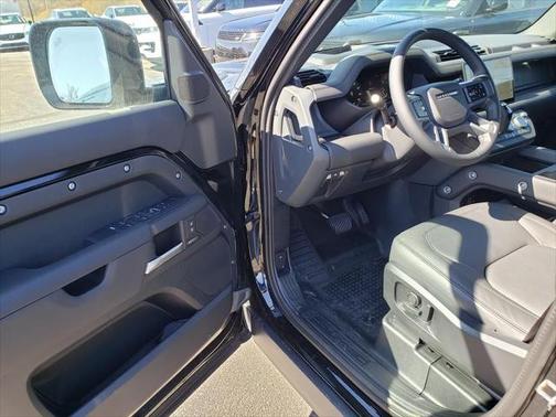 2025 Land Rover Defender 110 P500 X-Dynamic SE