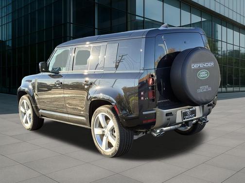 2025 Land Rover Defender 110 P500 X-Dynamic SE
