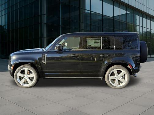 2025 Land Rover Defender 110 P500 X-Dynamic SE