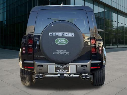 2025 Land Rover Defender 110 P500 X-Dynamic SE