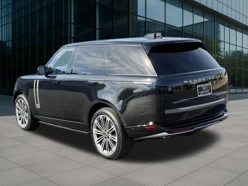 2025 Land Rover Range Rover P530 SE