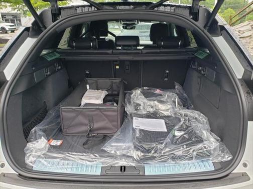 2026 Land Rover Range Rover Velar P400 Dynamic SE