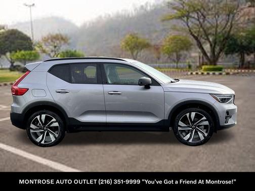 2026 Volvo XC40 B5 Ultra