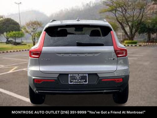 2026 Volvo XC40 B5 Ultra