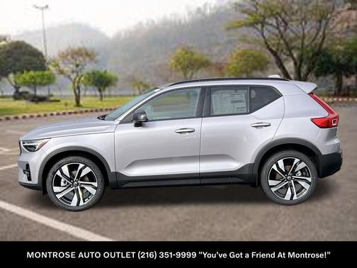 2026 Volvo XC40 B5 Ultra