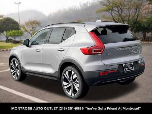 2026 Volvo XC40 B5 Ultra