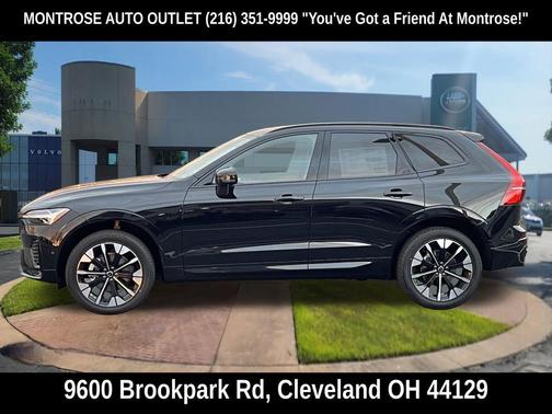 Onyx Black Metallic 2026 Volvo XC60 B5 Plus