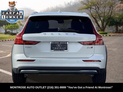 2024 Volvo V60 Cross Country B5 Plus
