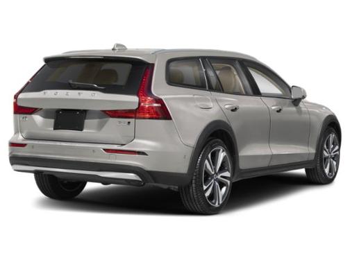 2024 Volvo V60 Cross Country B5 Plus