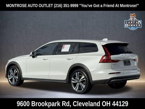 2024 Volvo V60 Cross Country B5 Plus