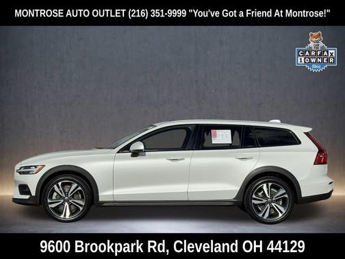 2024 Volvo V60 Cross Country B5 Plus