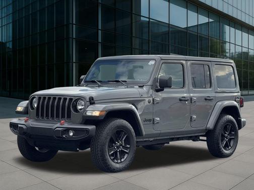 2023 Jeep Wrangler 4-Door Sahara Altitude 4x4