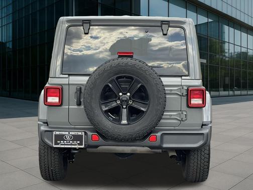 2023 Jeep Wrangler 4-Door Sahara Altitude 4x4