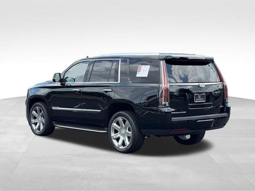 2017 Cadillac Escalade Luxury