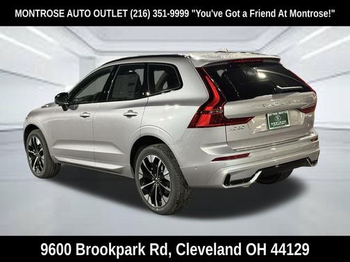 Aurora Silver 2026 Volvo XC60 B5 Plus