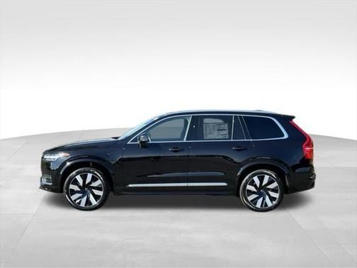 2025 Volvo XC90 Plug-In Hybrid T8 Plus 6-Seater