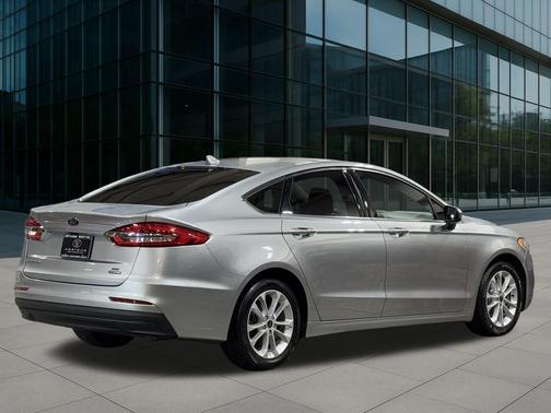 2020 Ford Fusion Hybrid SE