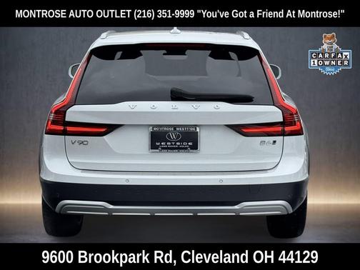 2022 Volvo V90 Cross Country B6