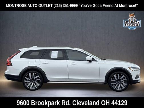 2022 Volvo V90 Cross Country B6