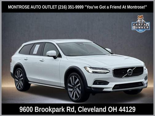 2022 Volvo V90 Cross Country B6