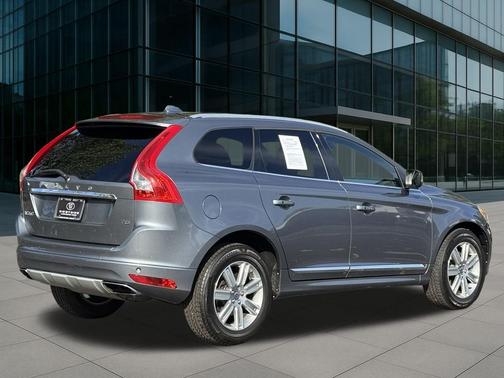 2017 Volvo XC60 T5 Inscription