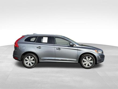 2017 Volvo XC60 T5 Inscription