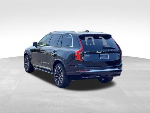 2025 Volvo XC90 B6 Plus 7-Seater