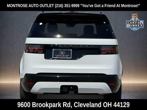 2024 Land Rover Discovery P300 Dynamic SE