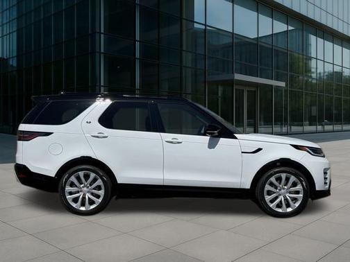 2024 Land Rover Discovery P300 Dynamic SE