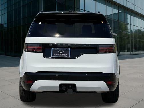 2024 Land Rover Discovery P300 Dynamic SE