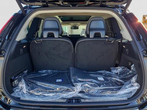 2026 Volvo XC90 B6 Ultra Dark Theme 7-Seater