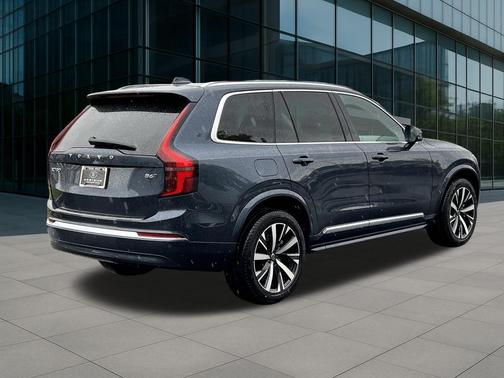 2026 Volvo XC90 B6 Core
