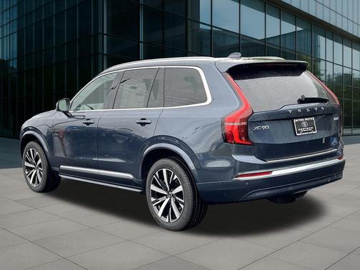 2026 Volvo XC90 B6 Core