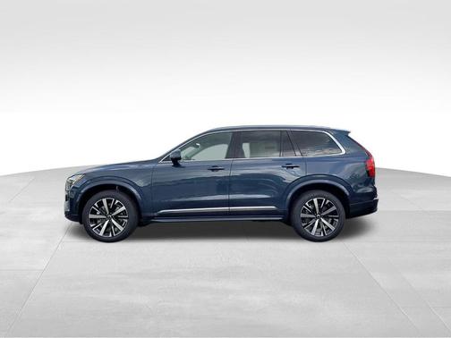 2026 Volvo XC90 B6 Core