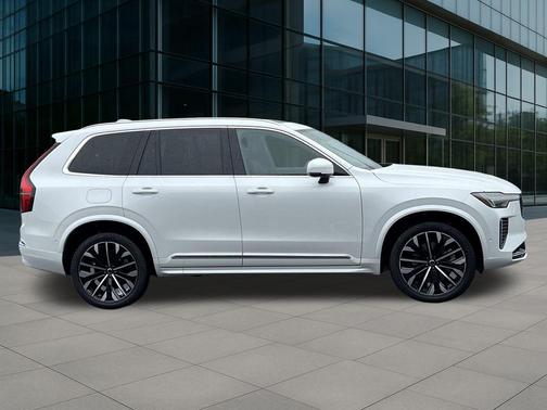 2026 Volvo XC90 B6 Ultra Dark Theme 7-Seater